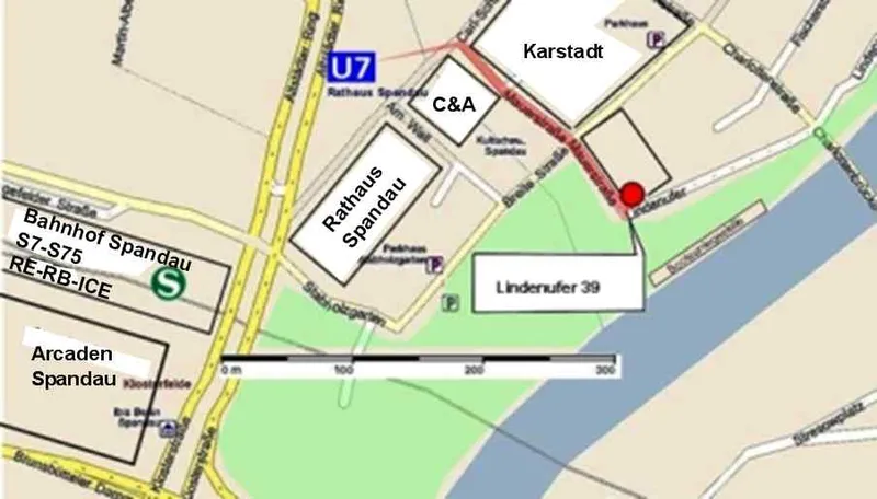 Sonnige 3,5-Raum-Wohnung mit Blick auf das Rathaus Spandau — photo 1